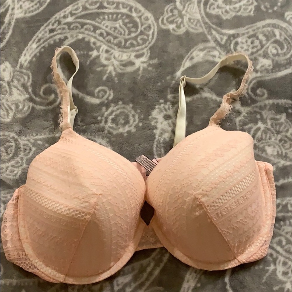 NWT Victoria Secret bra 38DD